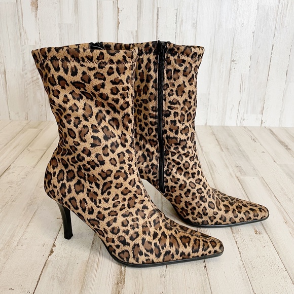 Fioni | Leopard Print Heel Sock Booties | Size: 8.5 - Picture 7 of 10